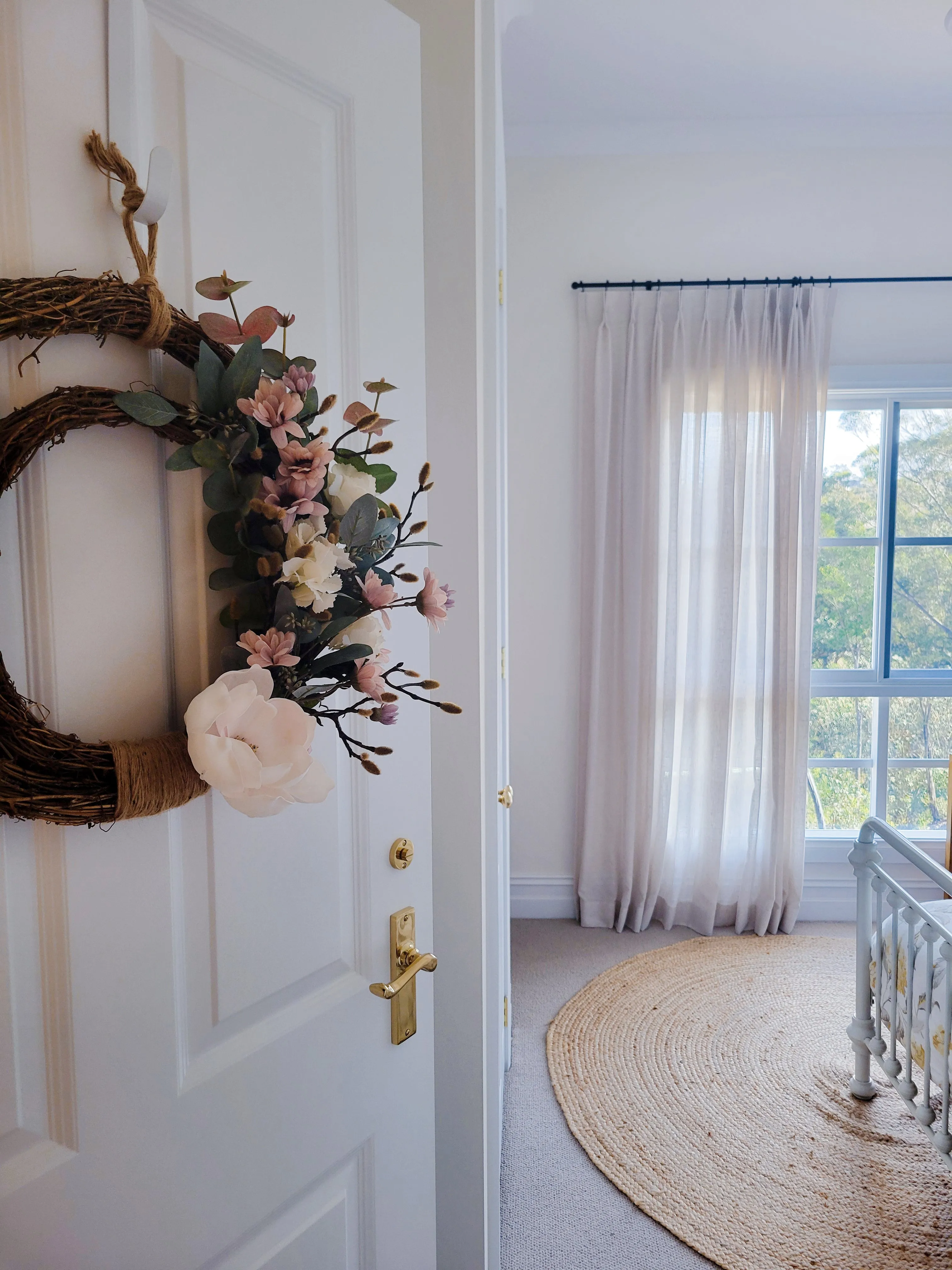 All Year Round Magnolia Wreath (Stockists)