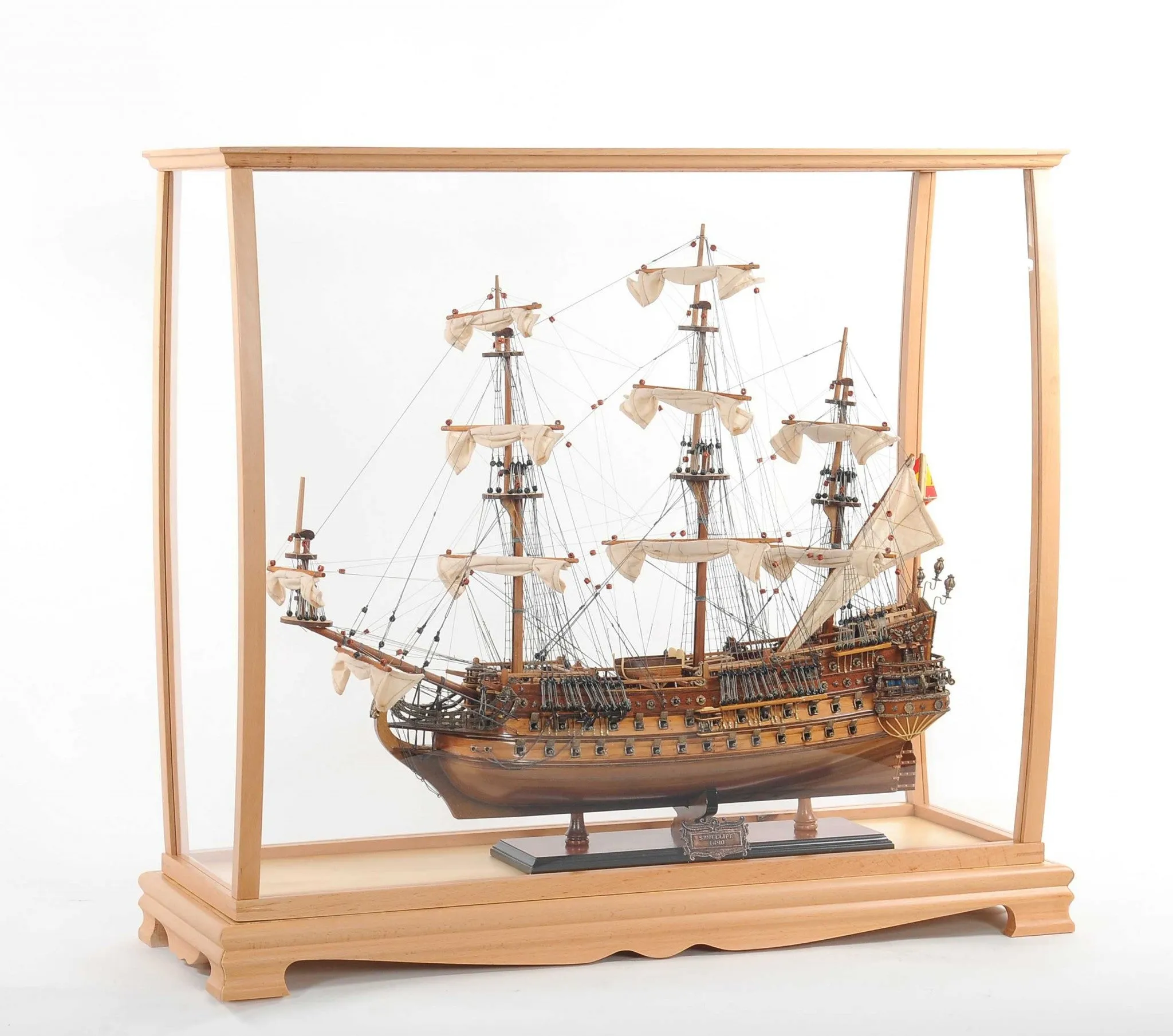 Display Case for Midsize Tall Ship Clear Finish By Homeroots