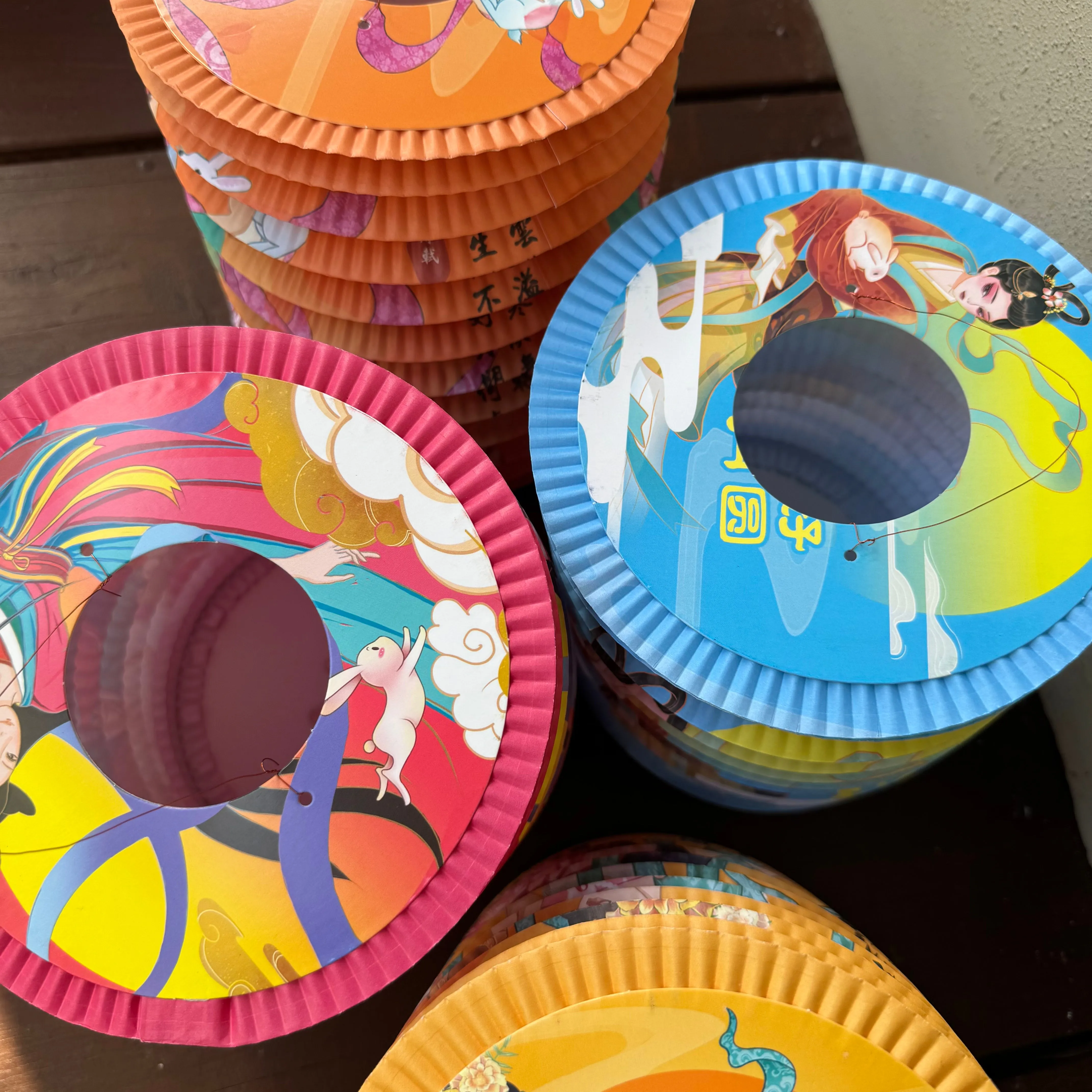 Mid-Autumn Moon Goddess Printed 12 Pack mixed corrugated paper cylinder lanterns