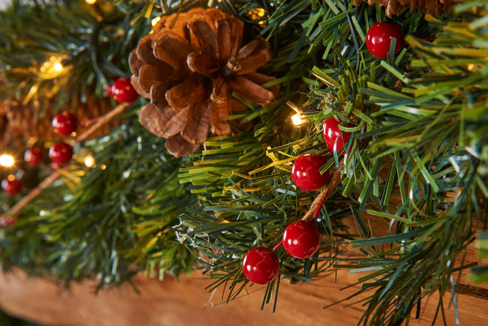 Pre-Lit Extra Thick Mixed Pine Garland, Pinecones & Berries, 9 ft