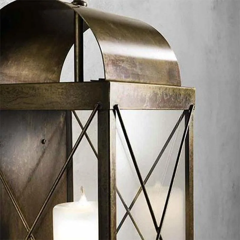 Traditional Exterior Wall Lantern